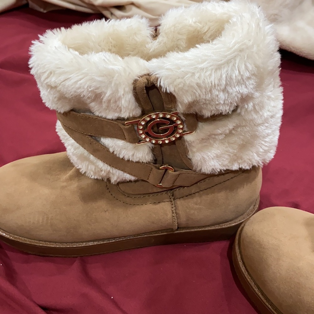Guess ankle faux fur boot worn once